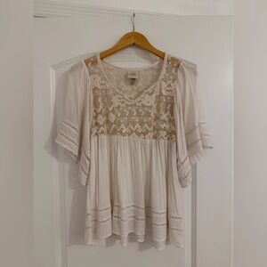 Flowy Lace White Blouse